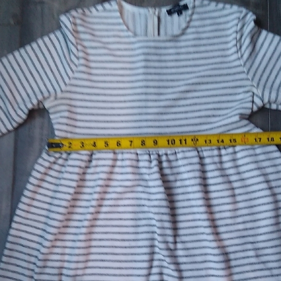 Roolee White and Gray Striped Long Sleeve Top - Picture 5 of 5